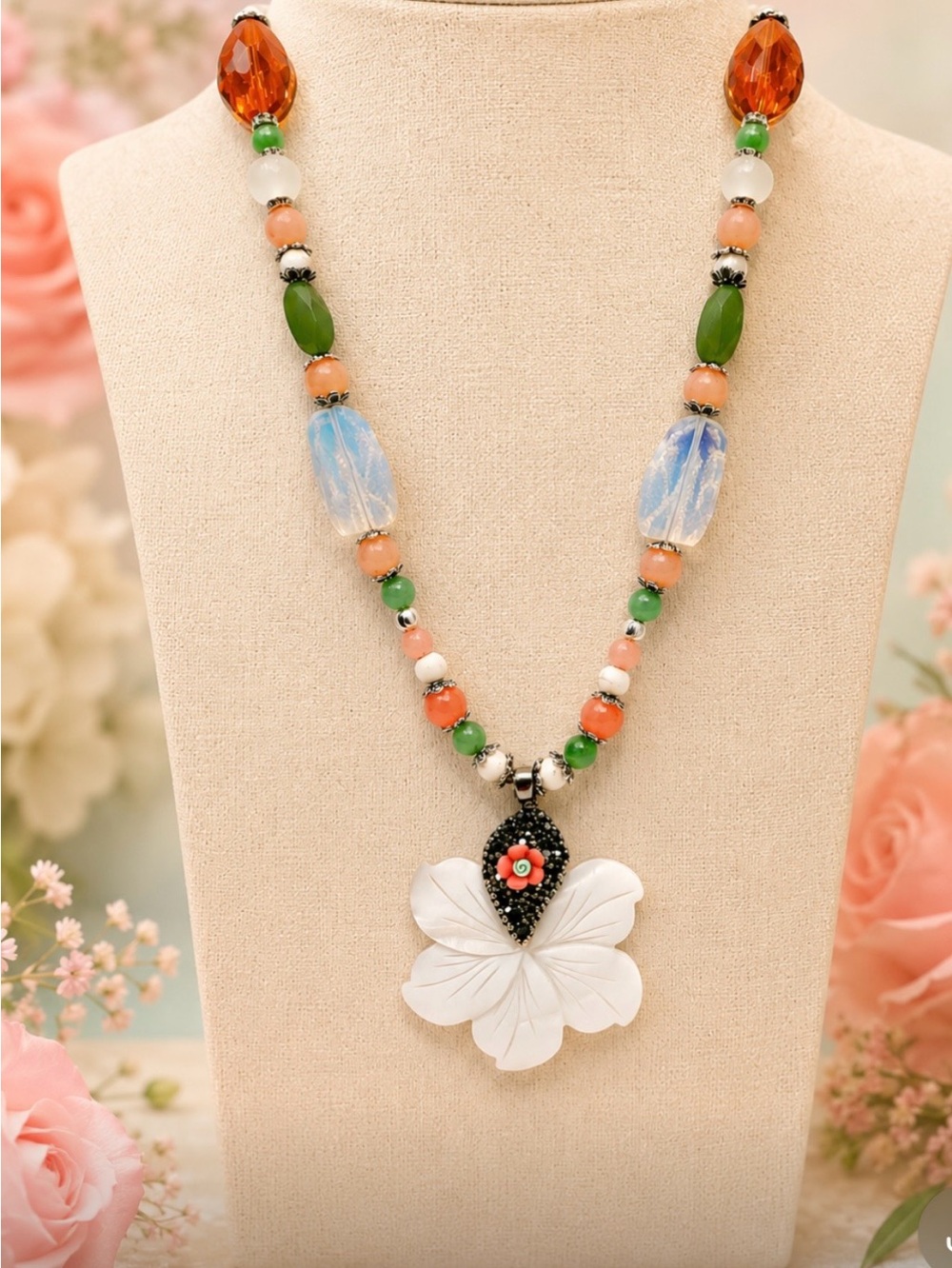 Artisan Crafted White Flower Shell Pendant Beaded Necklace Multicolor